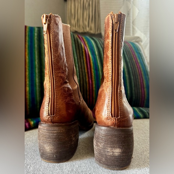 Matisse Campellp Chelsea Boot in Vintage Tan - Picture 6 of 15